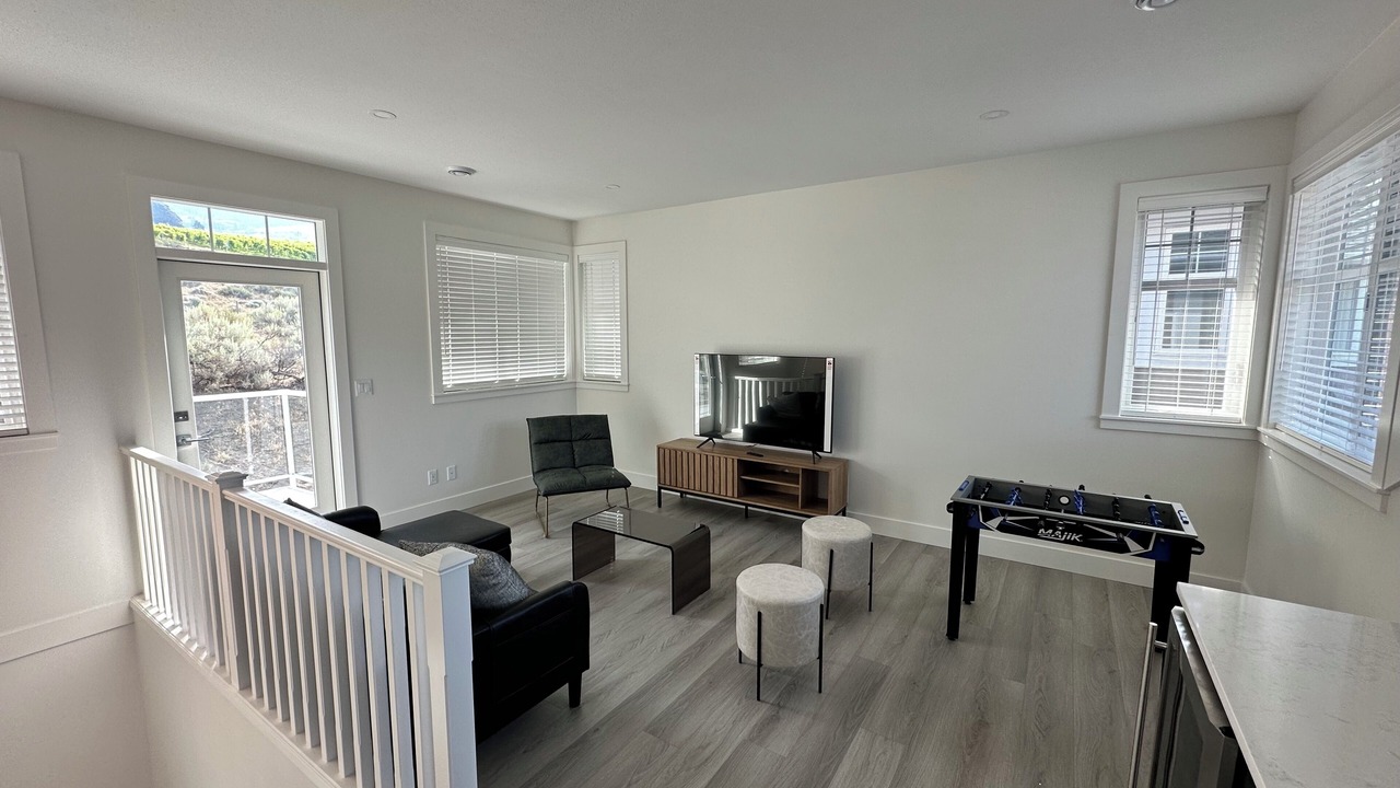 Photo of Livingroom in Okanagan-Similkameen