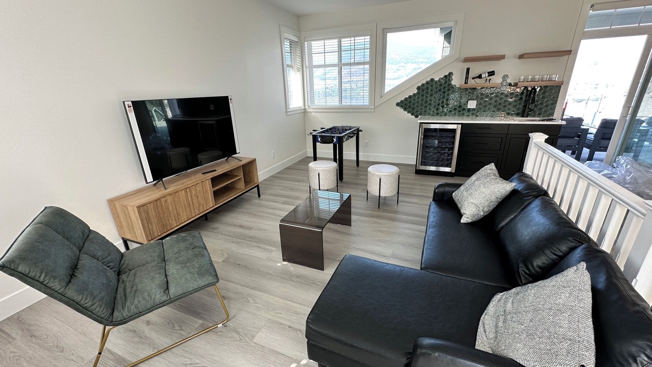 Photo of Livingroom in Okanagan-Similkameen