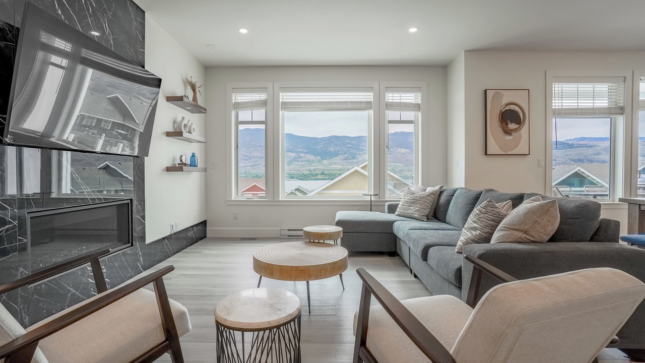 Photo of Livingroom in Okanagan-Similkameen