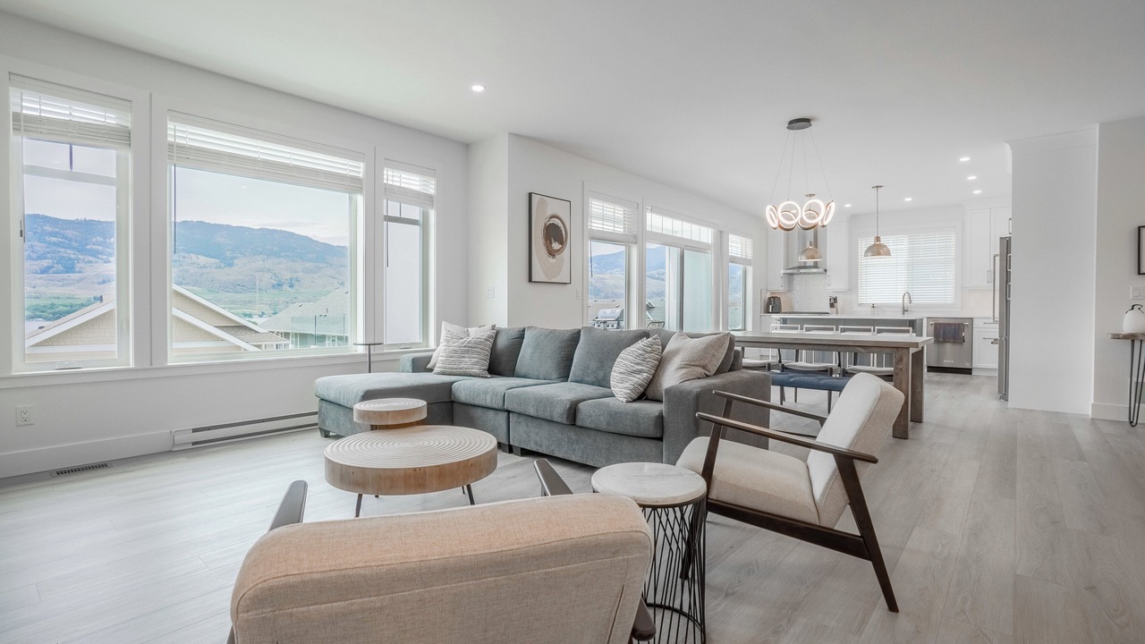 Photo of Livingroom in Okanagan-Similkameen