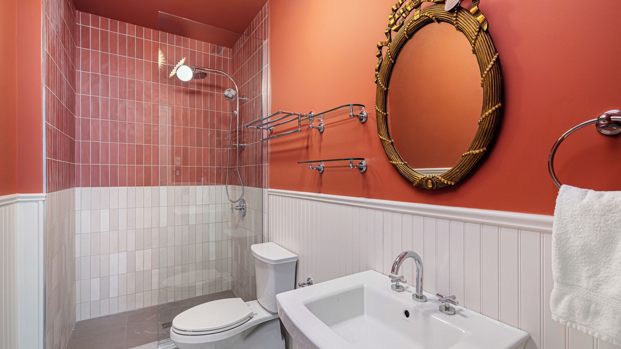 Photo of Bathroom in Gananoque