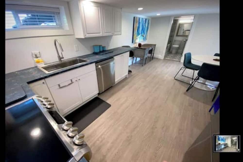 Photo of Kitchen in Saanich West
