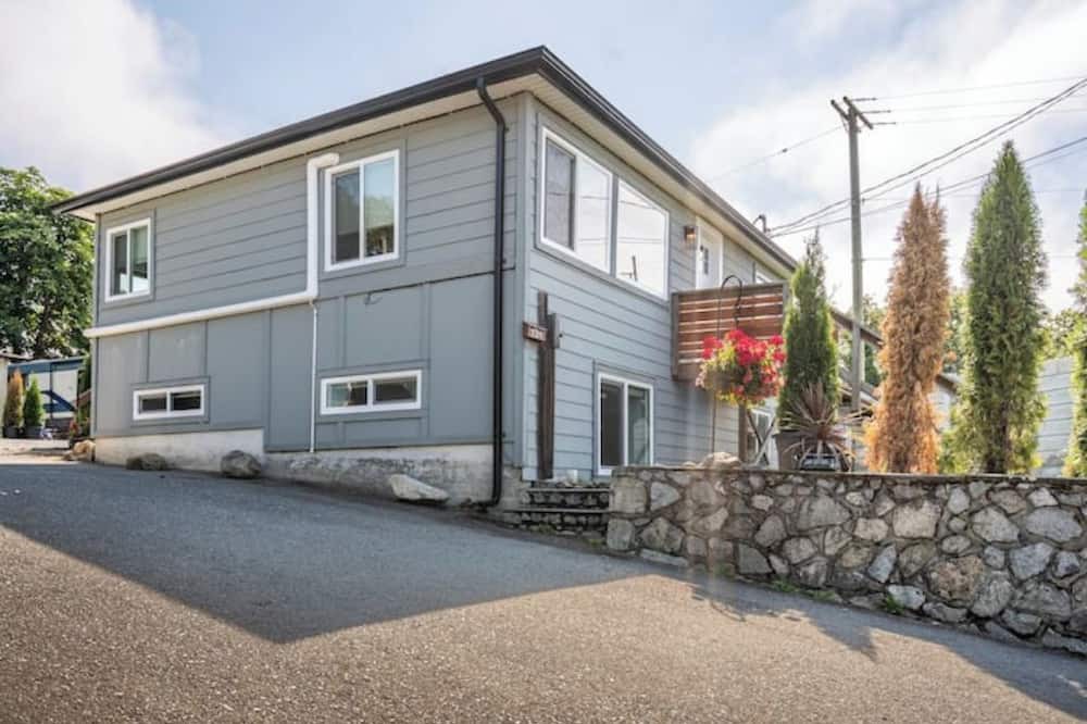 Photo of Outdoor in Saanich West