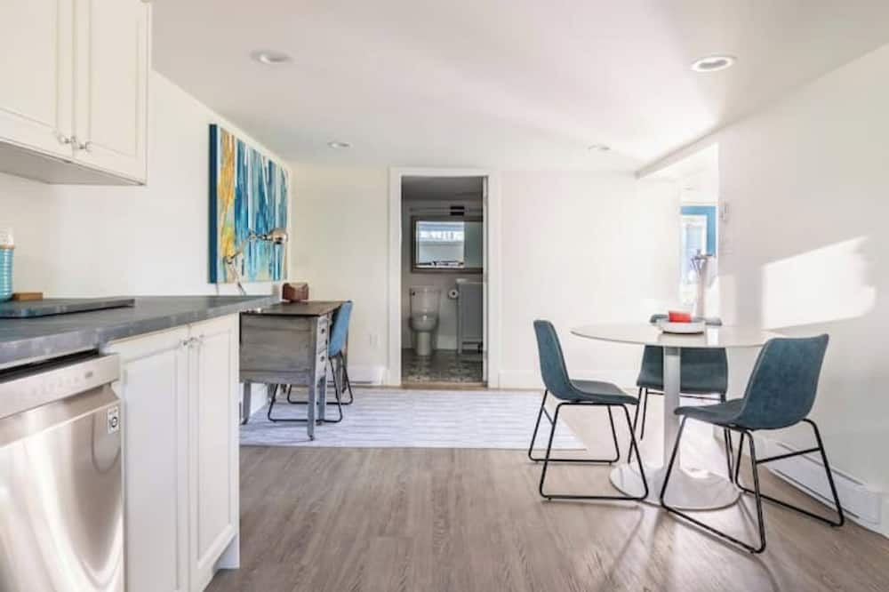 Photo of Kitchen in Saanich West