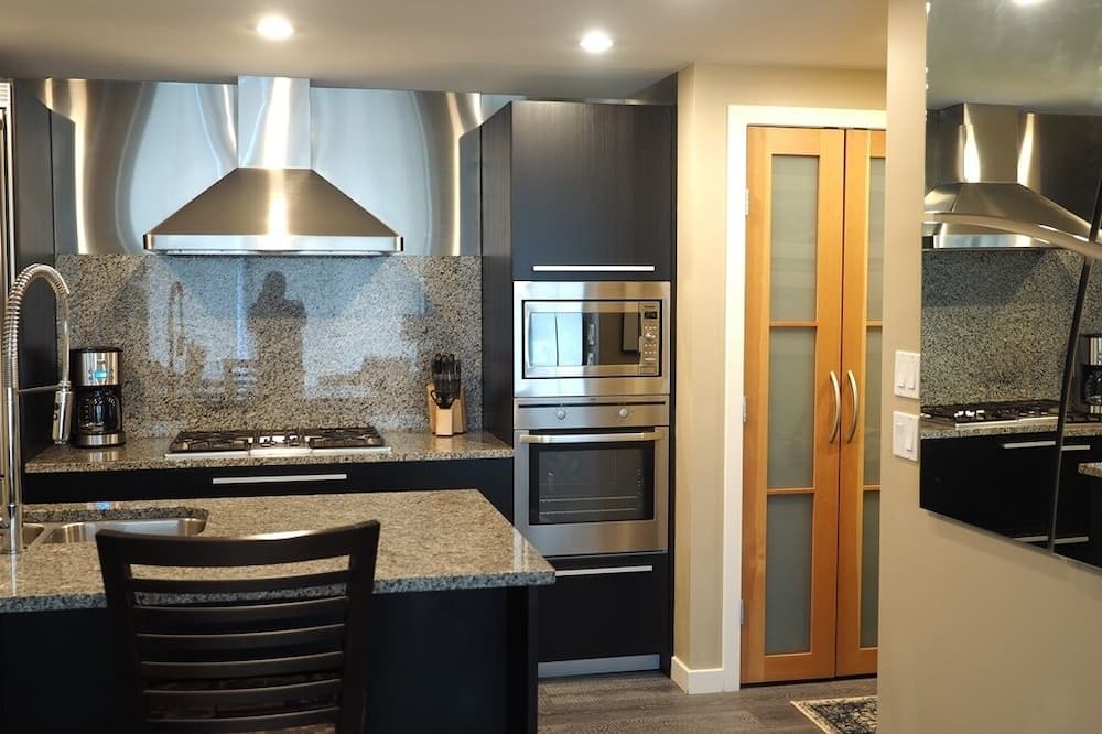 Photo of Kitchen in Inner Harbour