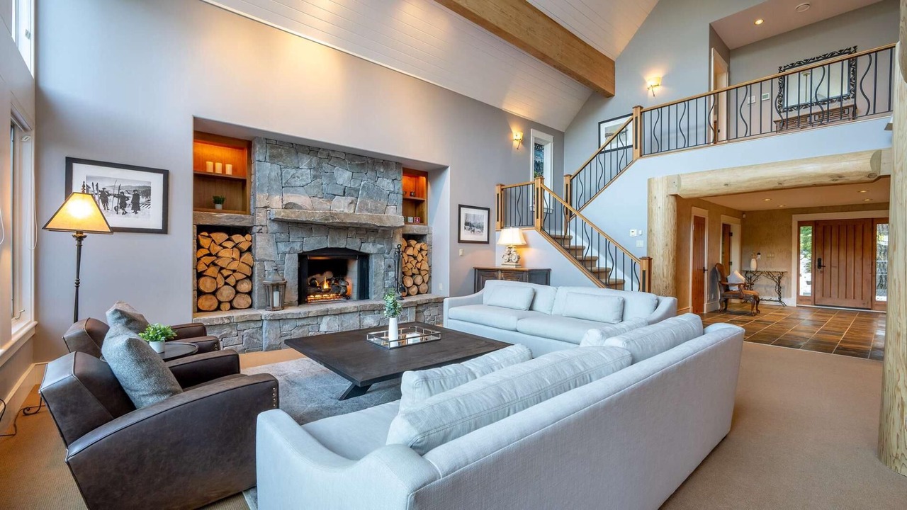 Photo of Livingroom in Upper Village