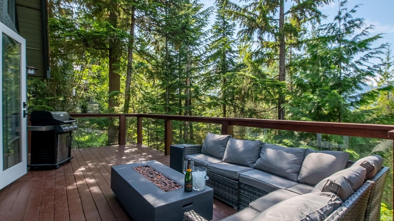 Photo of Outdoor in Upper Village