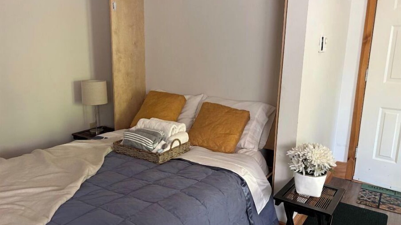 Photo of Bedroom in Saanich West