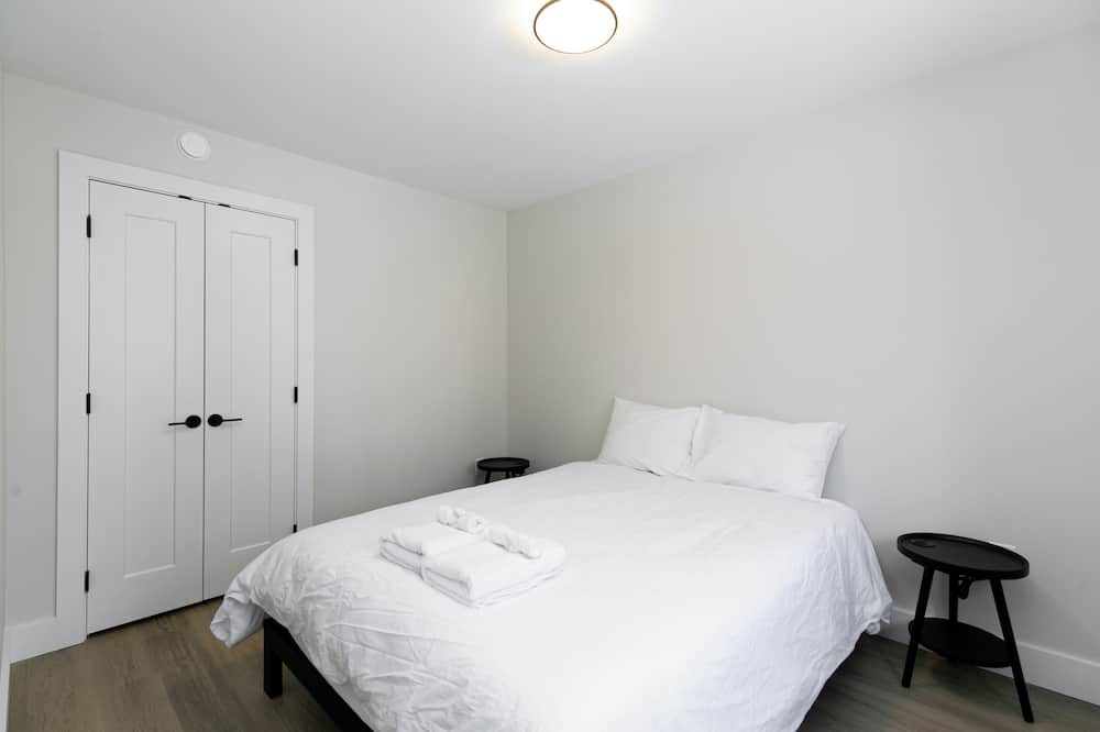 Photo of Bedroom in Lake Cowichan
