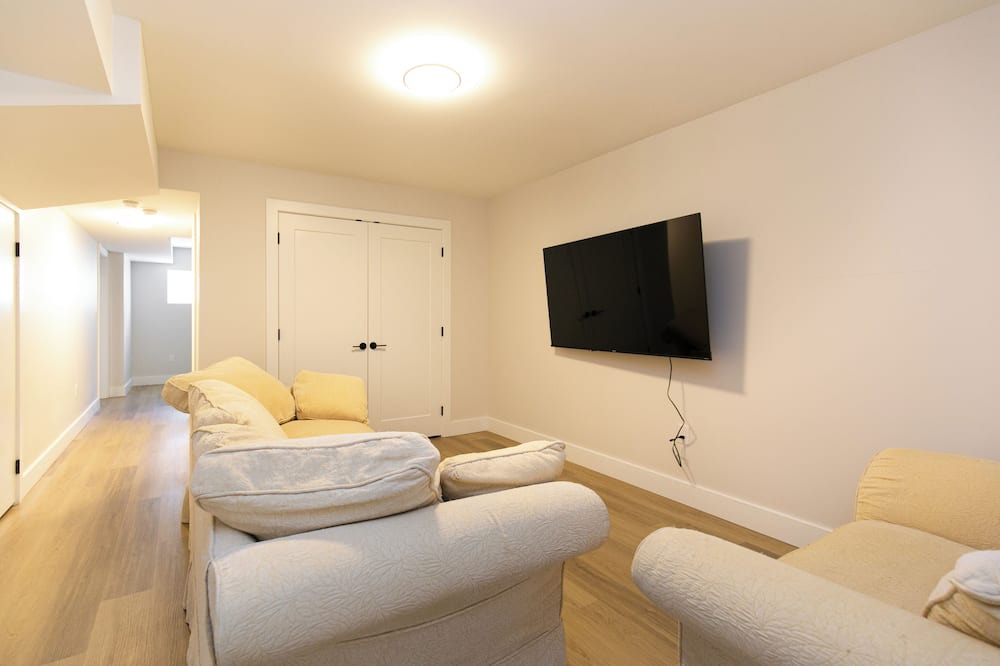 Photo of Livingroom in Lake Cowichan