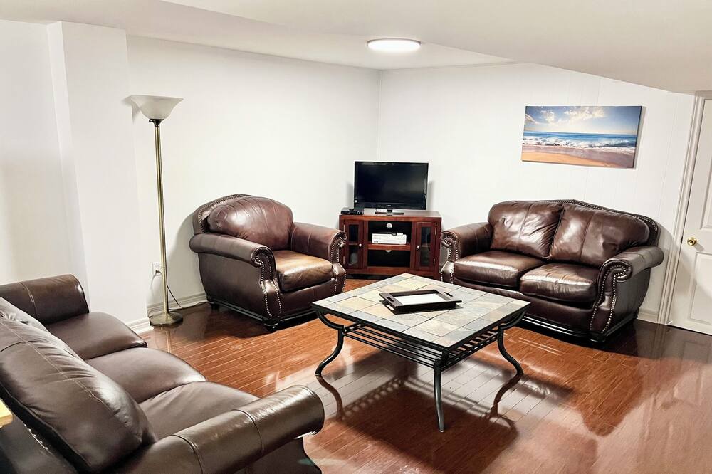 Photo of Livingroom in Lakeview
