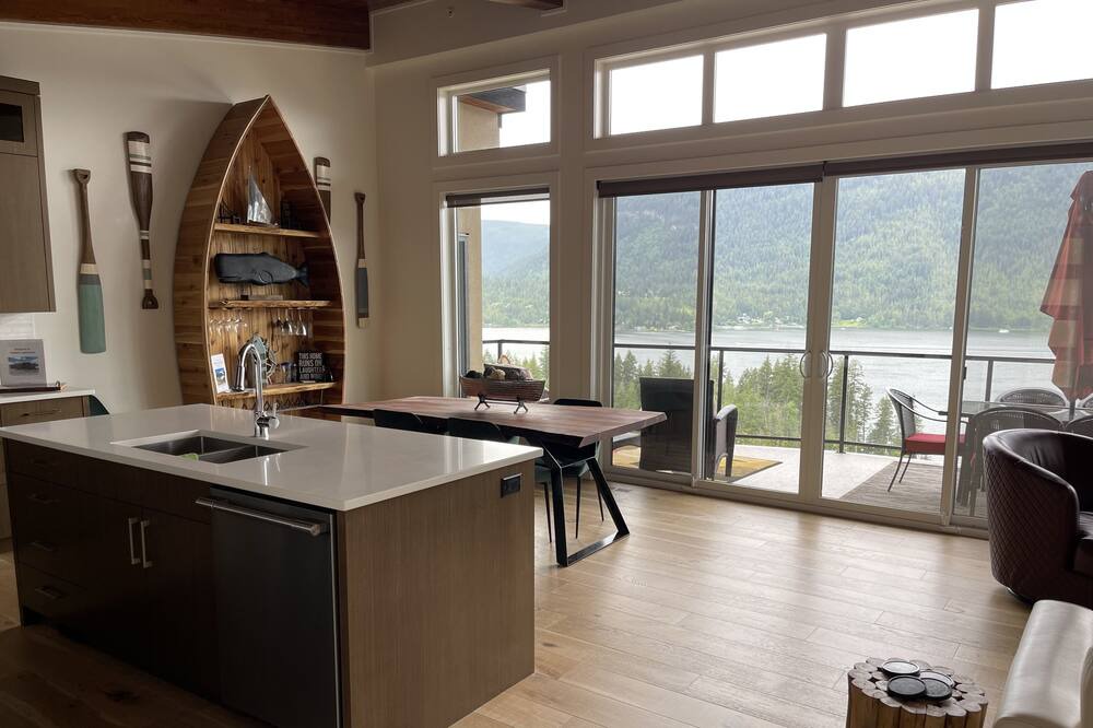 Photo of Others in Sicamous