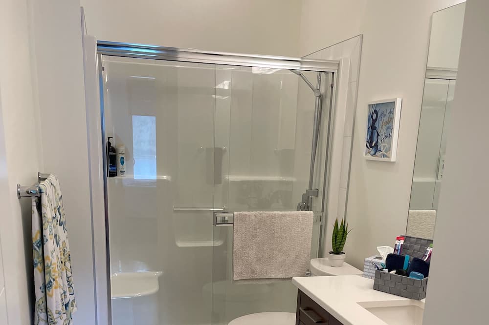 Photo of Bathroom in Sicamous