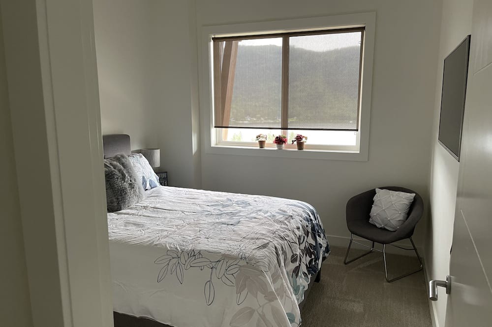 Photo of Bedroom in Sicamous