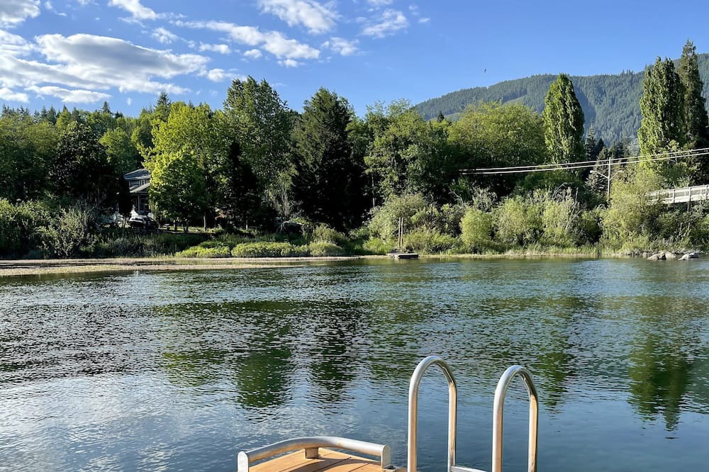Photo of Outdoor in Lake Cowichan