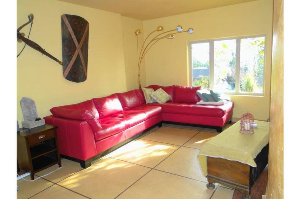 Photo of Livingroom in Central Okanagan