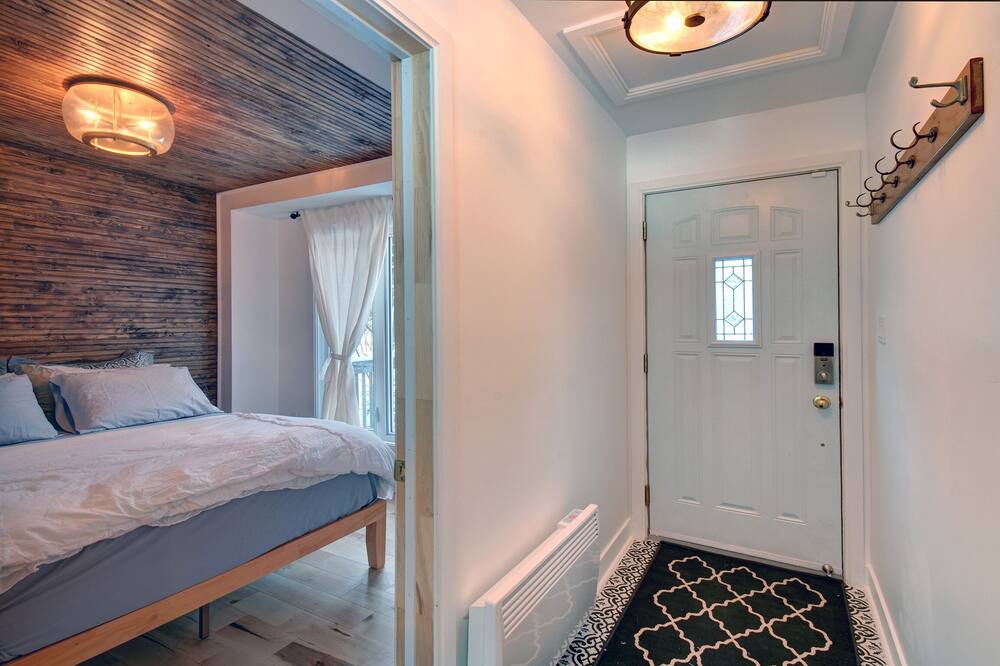 Photo of Bedroom in St-Adolphe-d'Howard