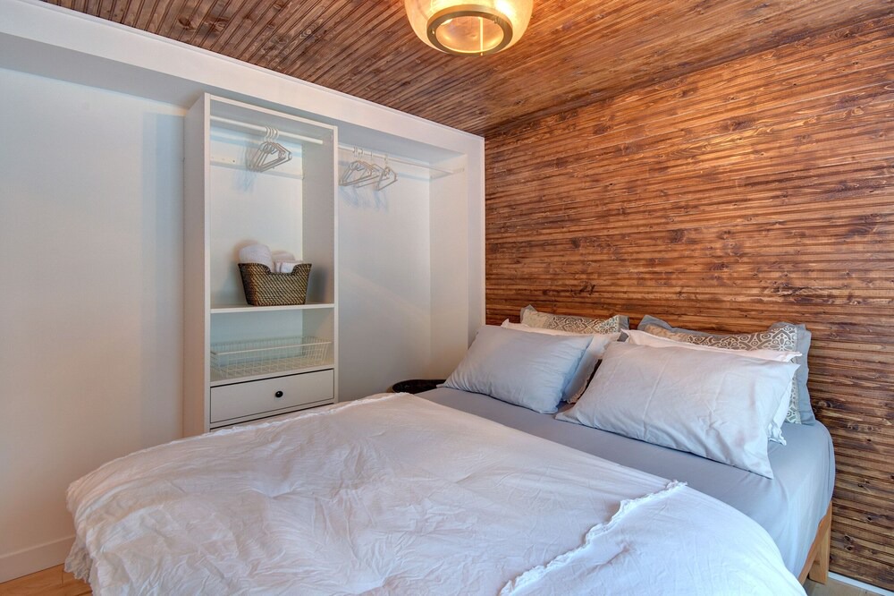 Photo of Bedroom in St-Adolphe-d'Howard