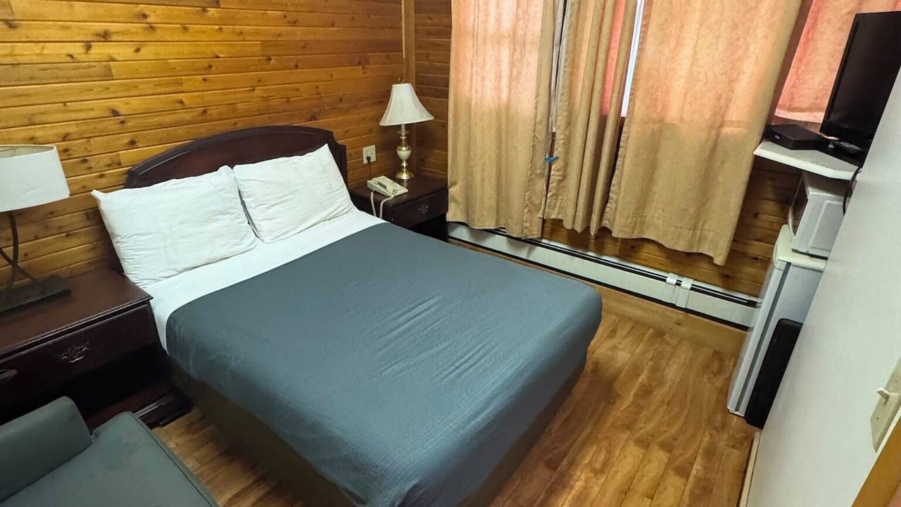 Photo of Bedroom in Pincher Creek