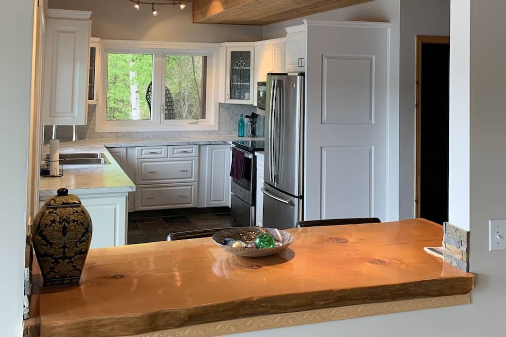 Photo of Kitchen in Anglemont