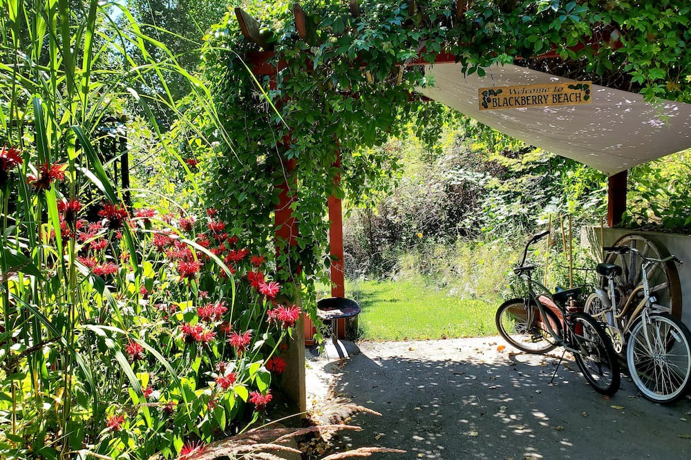 Photo of Outdoor in Anglemont