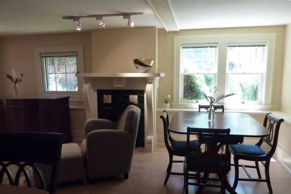 Photo of Livingroom in Fairfield