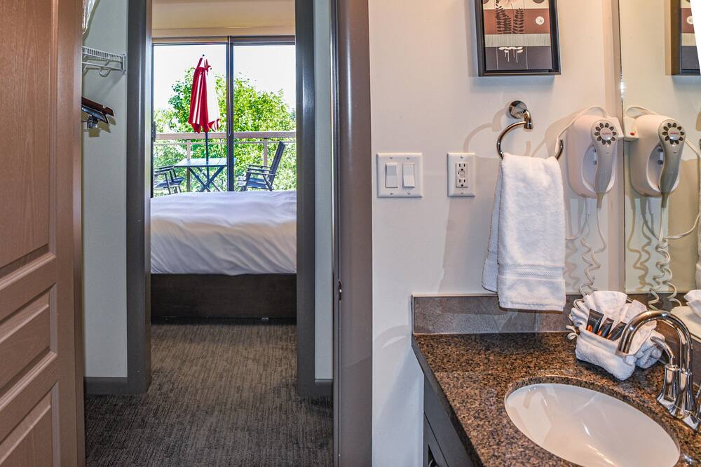 Photo of Bathroom in South Pandosy
