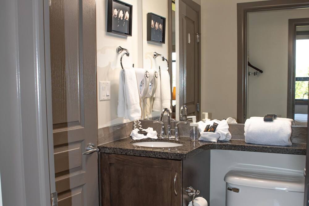 Photo of Bathroom in South Pandosy