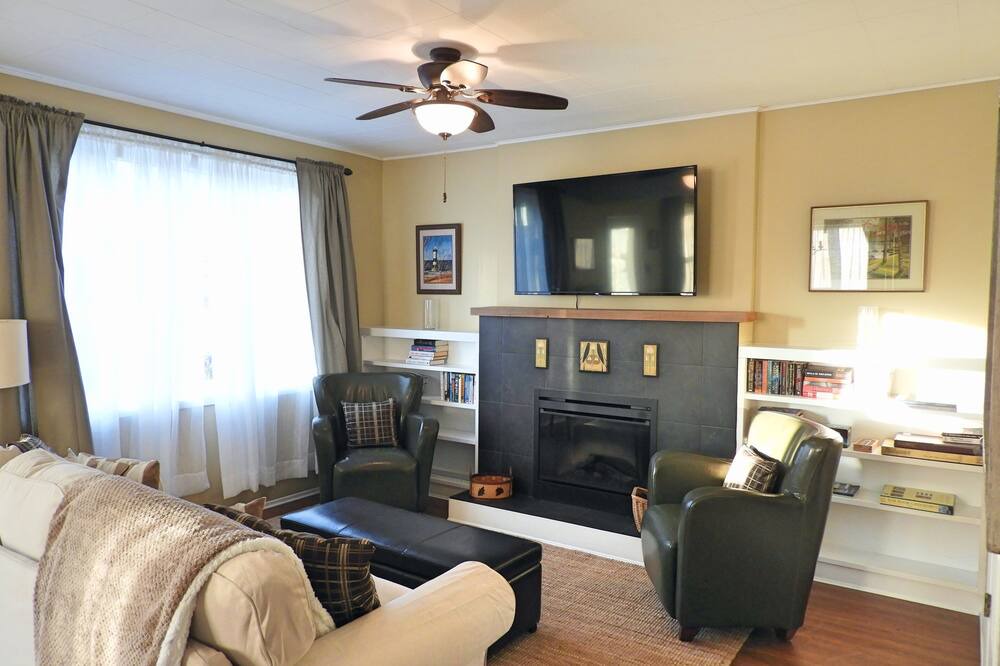Photo of Livingroom in Chemainus