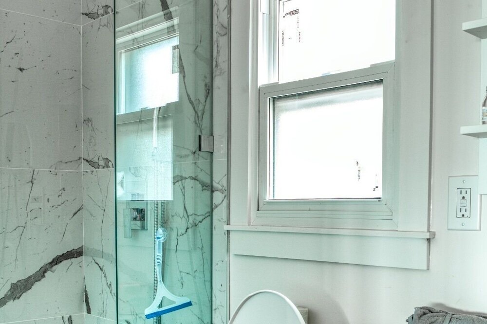 Photo of Bathroom in Wainfleet