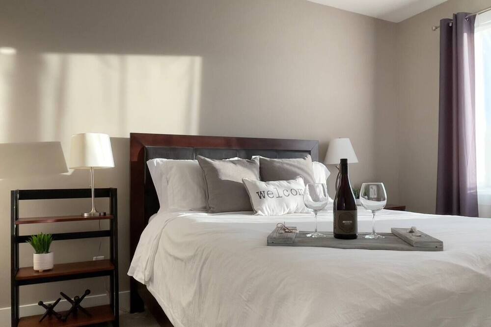 Photo of Bedroom in Winfield