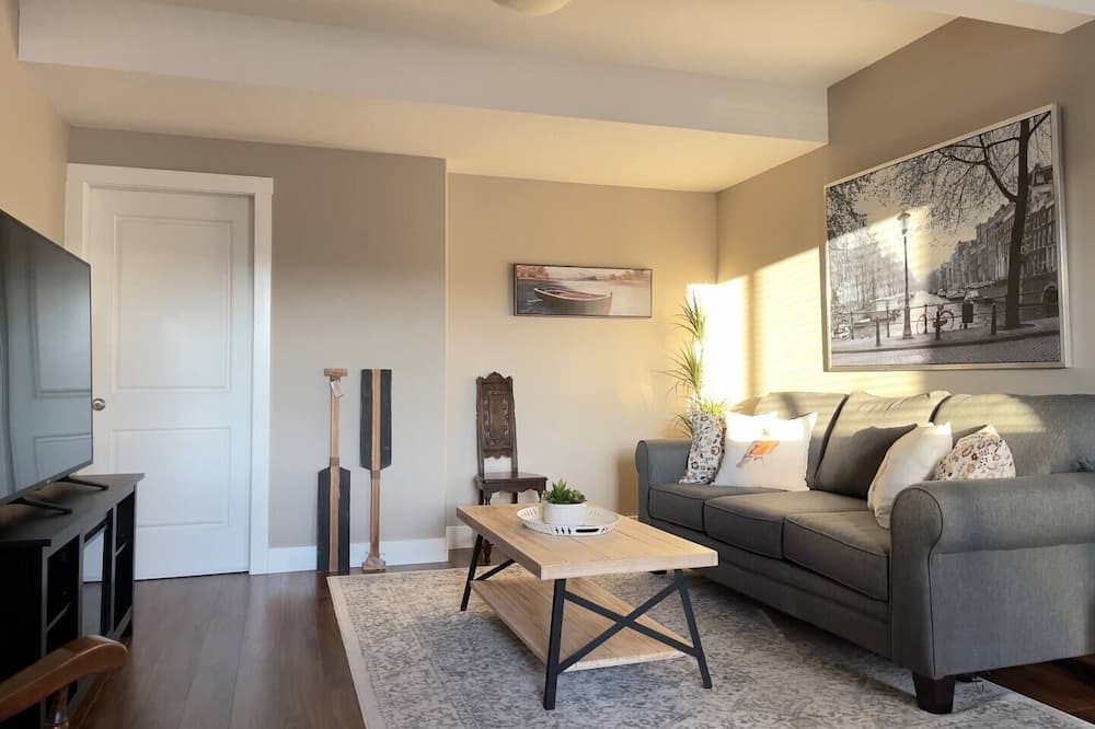 Photo of Livingroom in Winfield