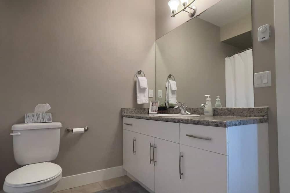 Photo of Bathroom in Winfield