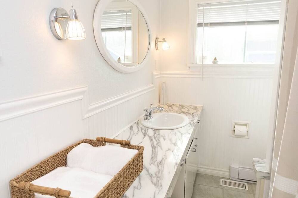 Photo of Bathroom in Wellington