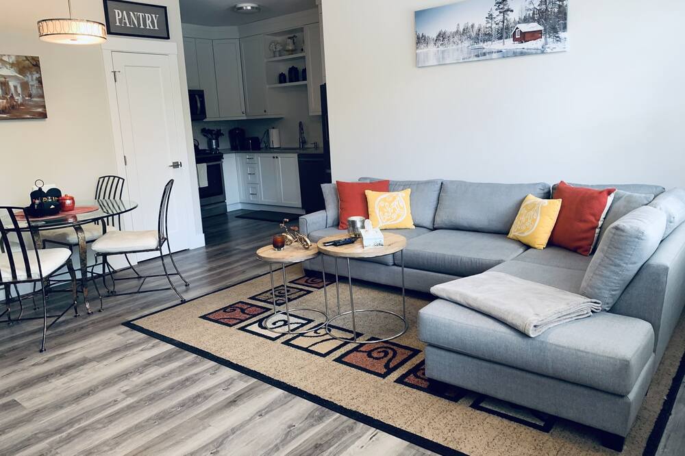 Photo of Livingroom in Central Okanagan