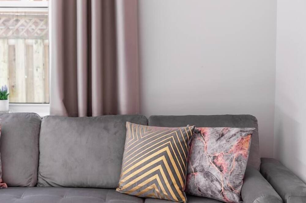 Photo of Livingroom in Saint Clair West Village