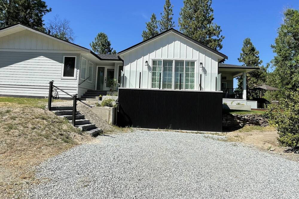Photo of Outdoor in Southeast Kelowna