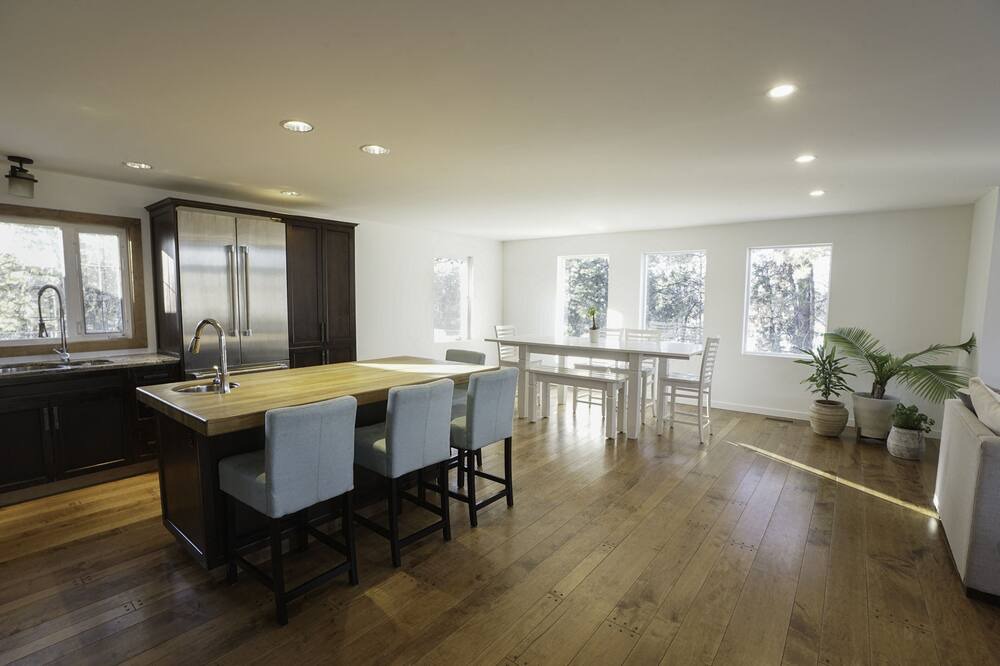 Photo of Kitchen in Southeast Kelowna