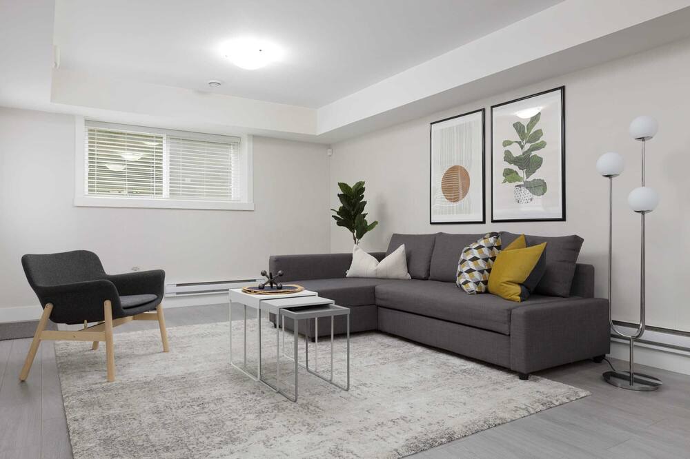 Photo of Livingroom in Lynn Valley