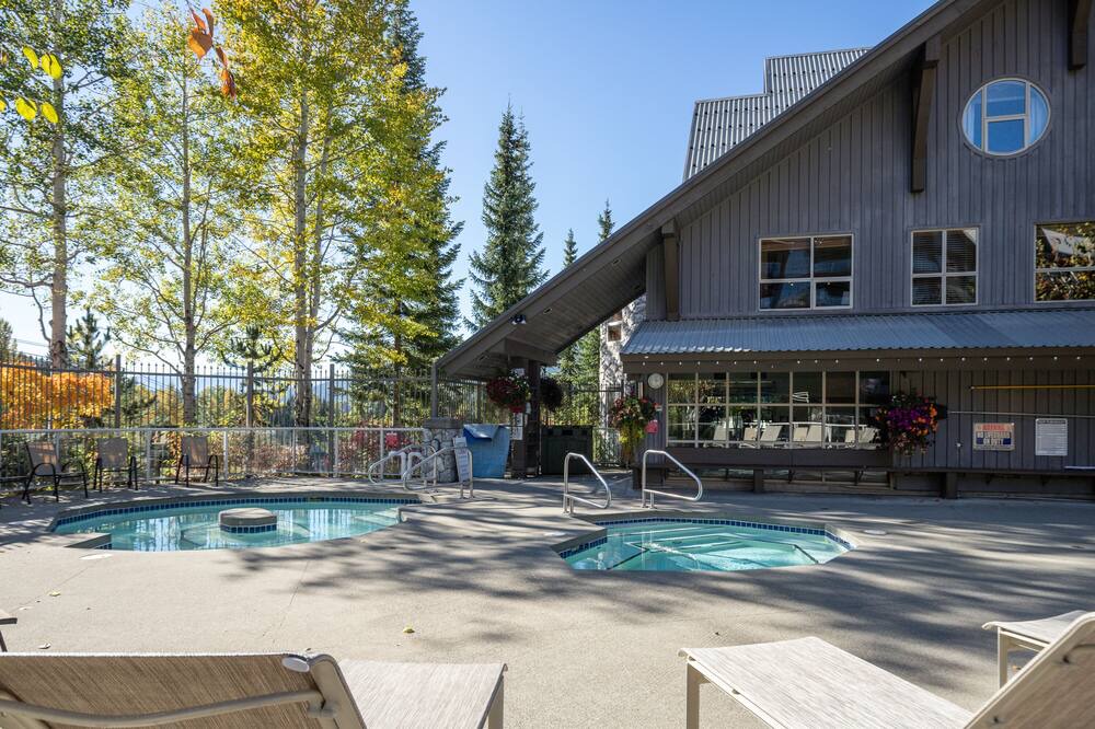 Photo of Outdoor in Upper Village