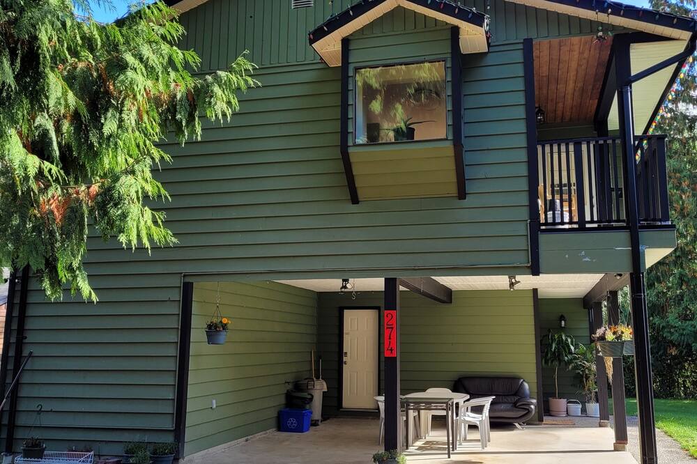 Photo of Outdoor in Gibsons