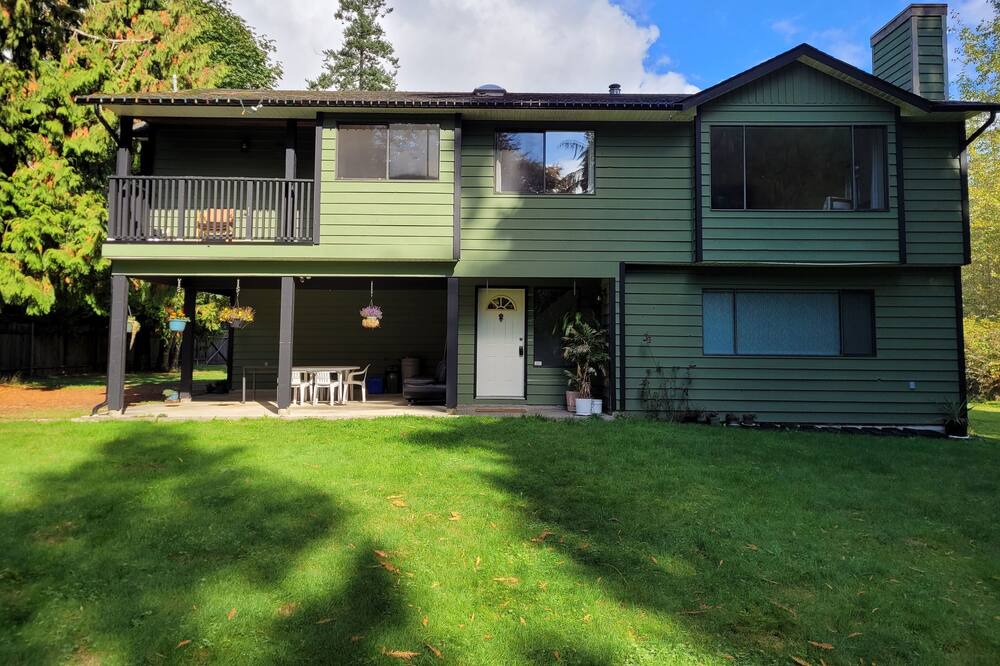 Photo of Outdoor in Gibsons