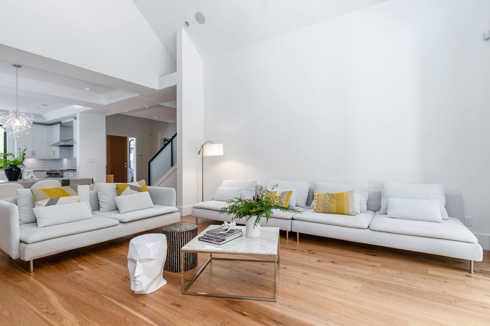 Photo of Livingroom in Brackendale
