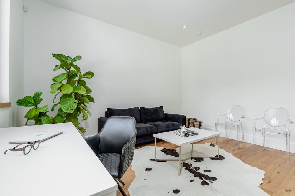 Photo of Livingroom in Brackendale