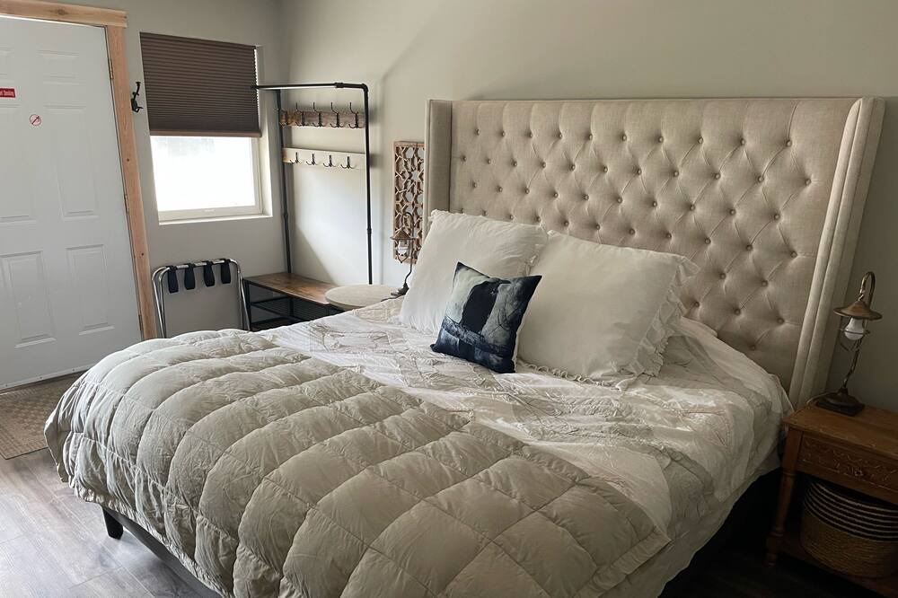 Photo of Bedroom in Okanagan-Similkameen