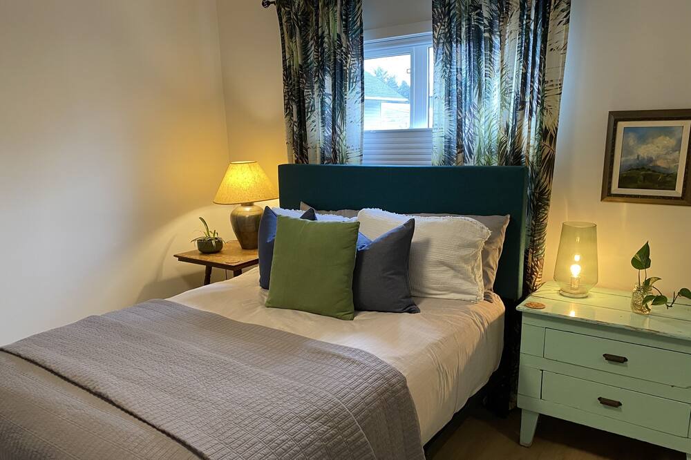 Photo of Bedroom in South Central
