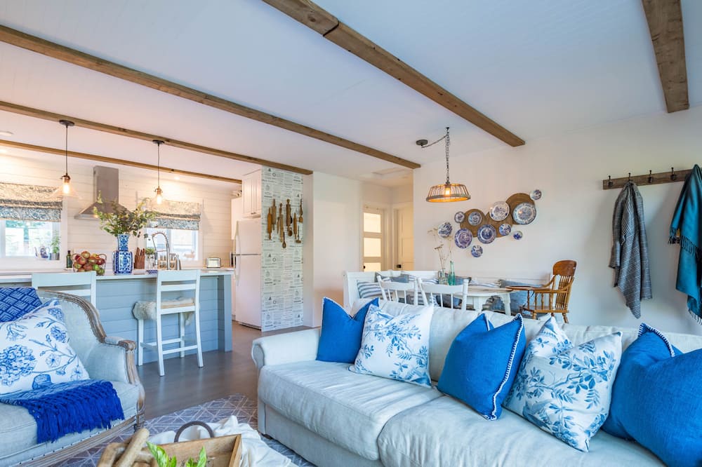 Photo of Livingroom in Vernon