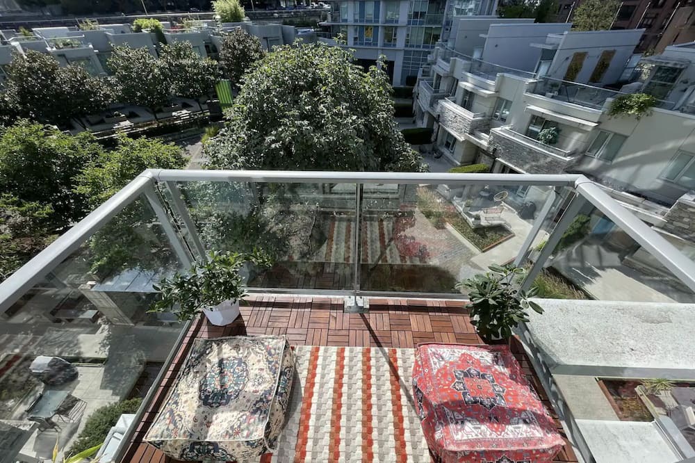 Photo of Patio Balcony in Crosstown