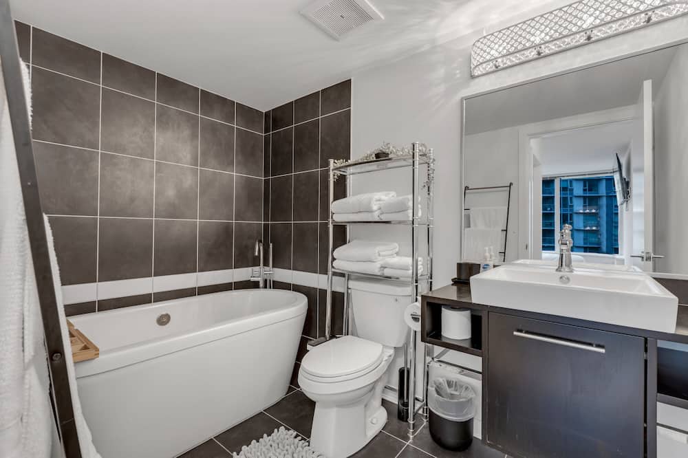 Photo of Bathroom in Crosstown