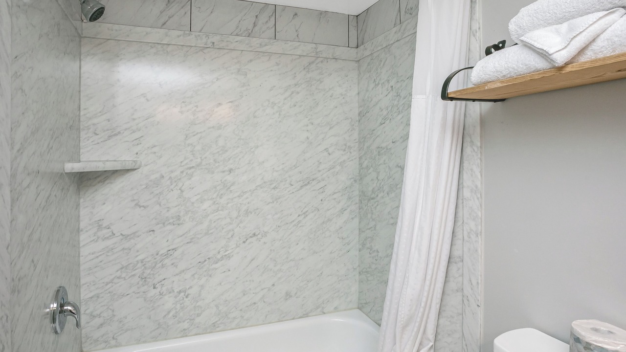 Photo of Bathroom in Jasper
